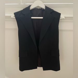 SOLD “boutique RUSE” Theory ne sleeve blazer